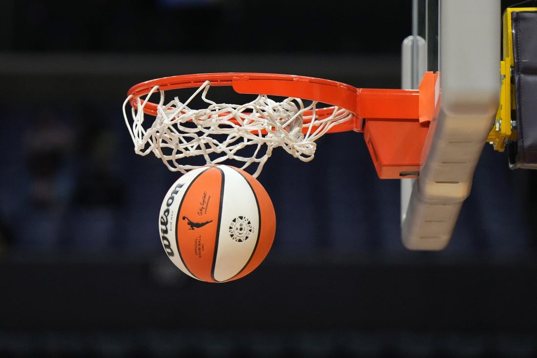 WNBA: Mystics mash Mercury, clinch playoff berth