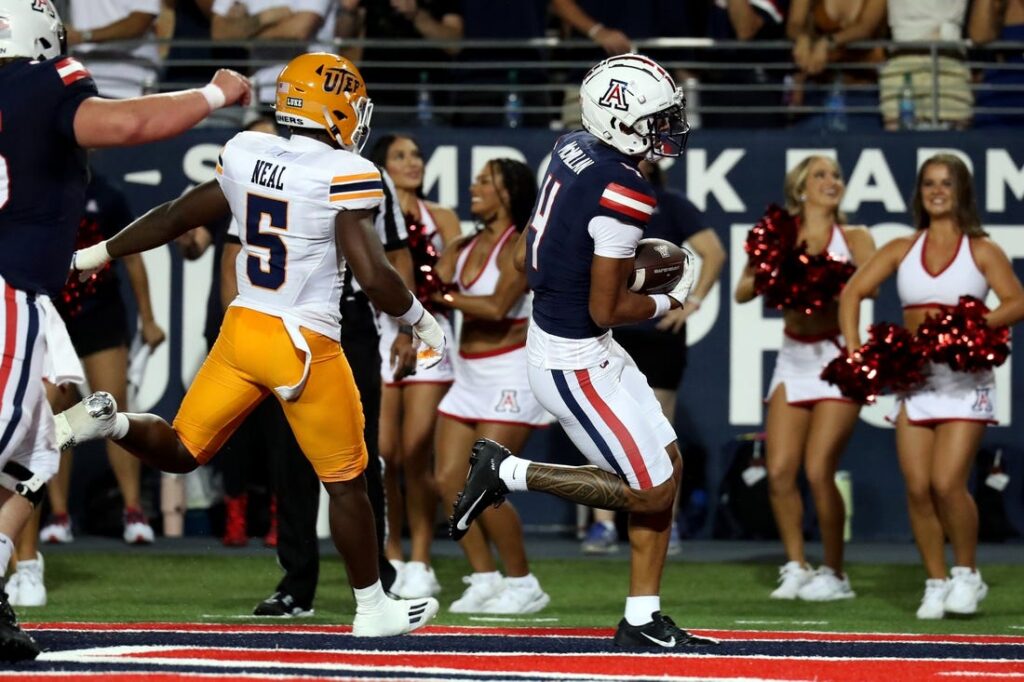 Wildcats racks up 544 yards of offense, cruise past UTEP