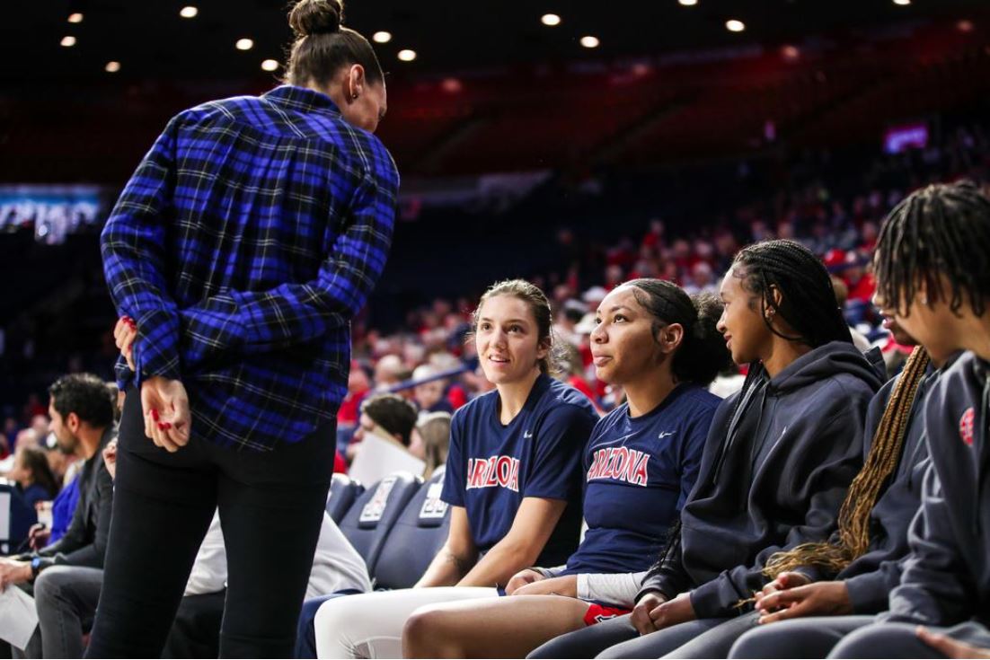 ncaaW: Down to just 5 players, Arizona survives final preseason tune-up