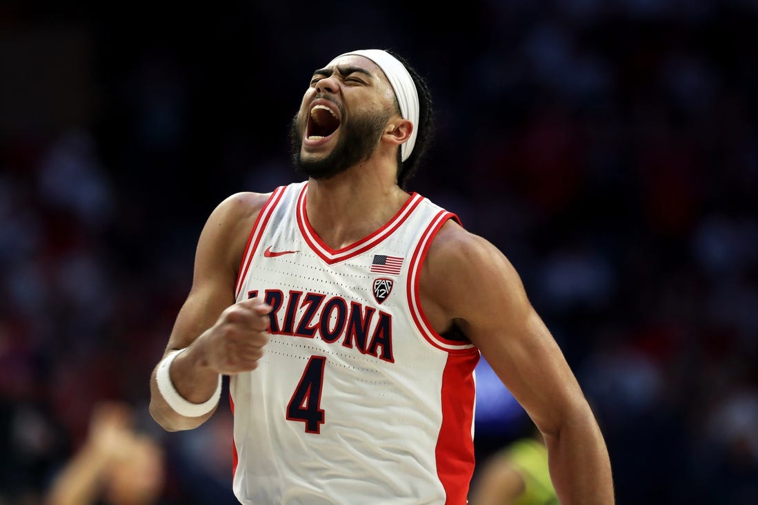 No. 6 Wildcats overwhelm Oregon