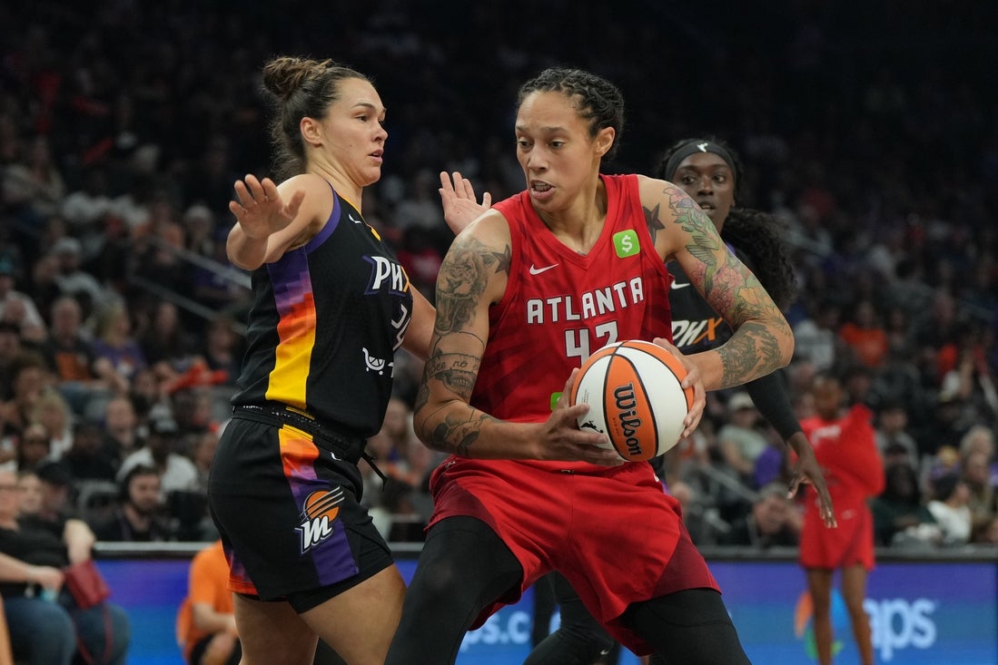 Allisha Gray, Brittney Griner propel Dream to road win over Mercury