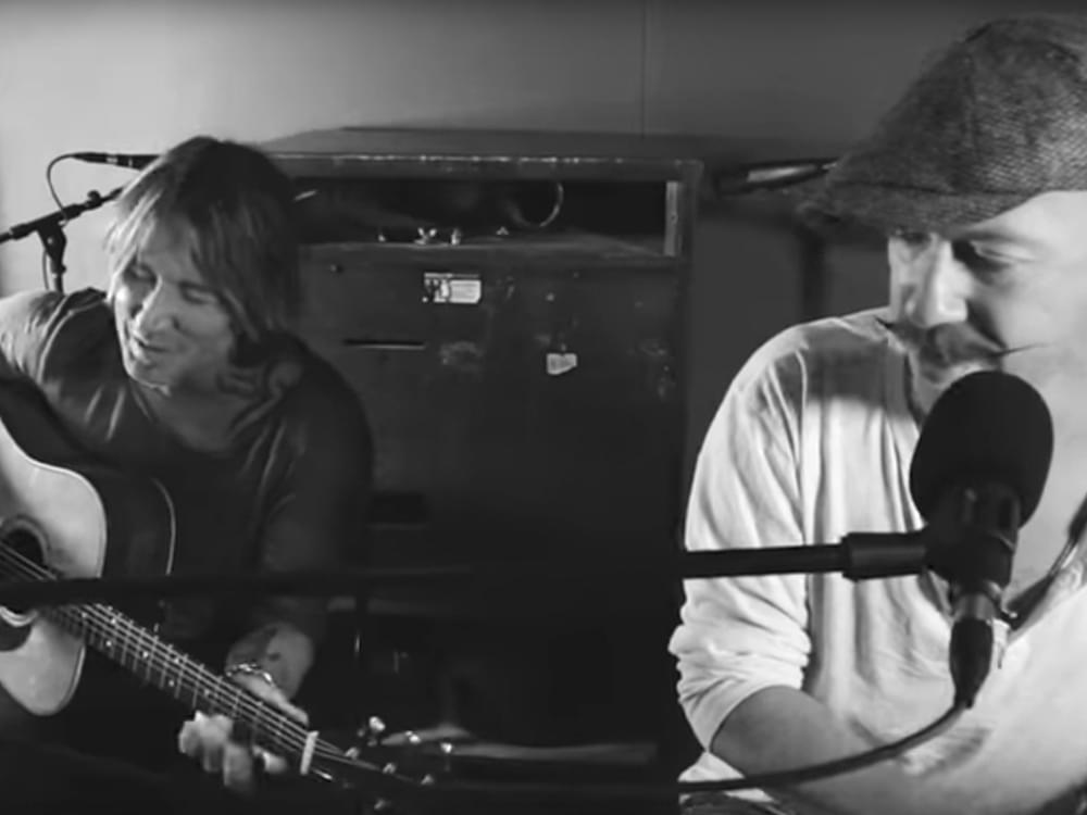 Watch Keith Urban Team With Irish Singer/Songwriter Foy Vance for Acoustic Performance of “Burden”