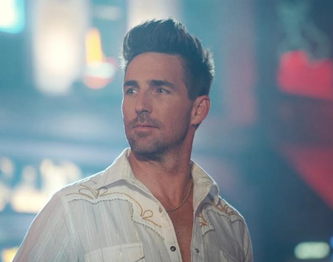 The Song Remembers When: Jake Owen – “Down To The Honky Tonk”