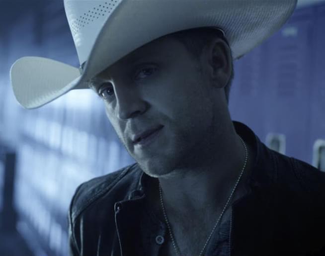 The Song Remembers When: Justin Moore – “Lettin’ The Night Roll”