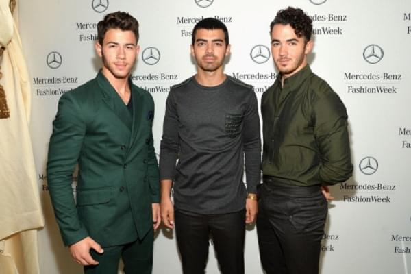 Jonas Brothers and Marshmello Perform New Song At The Billboard Music Awards [WATCH]