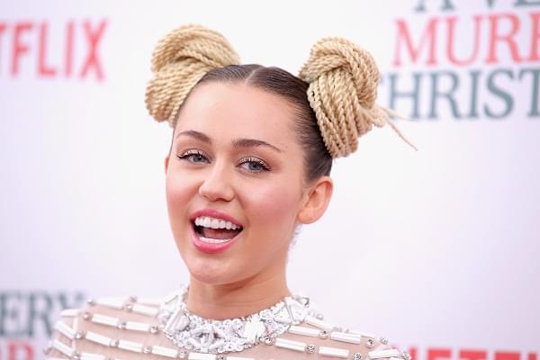 Miley Cyrus Is Donning A New Quarantine Chop [LOOK]