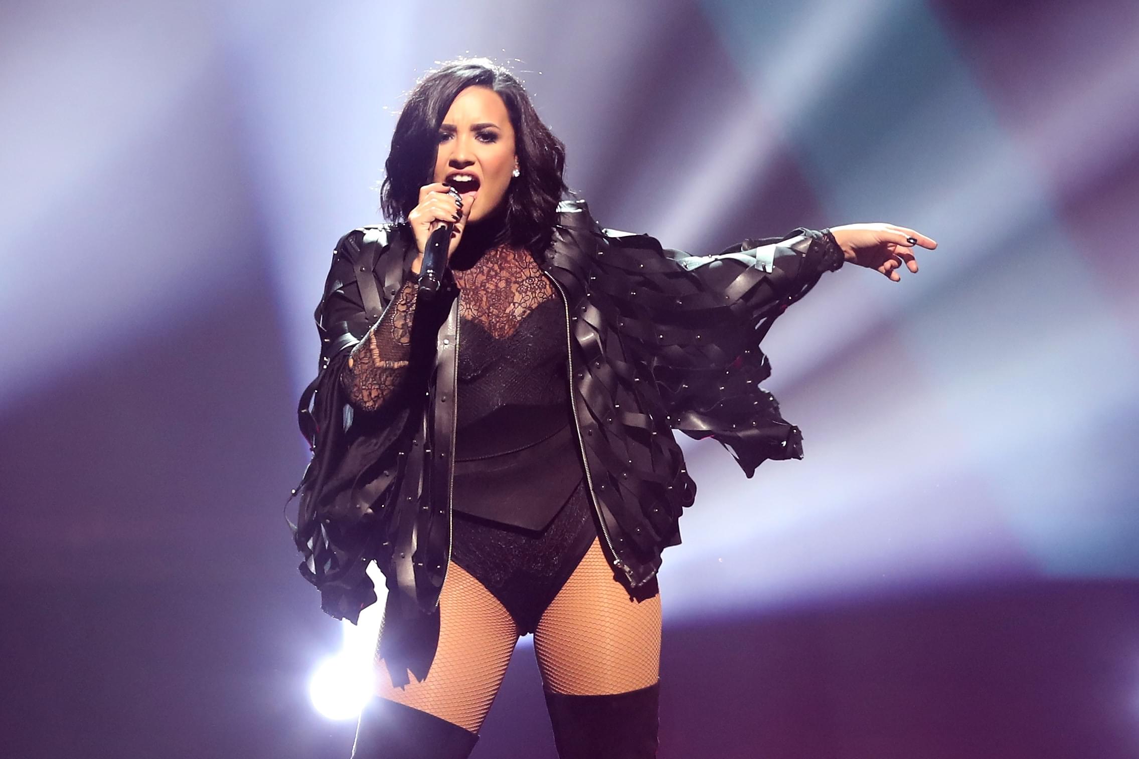 Demi Lovato To Host E! People’s Choice Awards