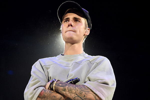 Justin Bieber Has A New Acoustic Version Of “Lonely” [WATCH]