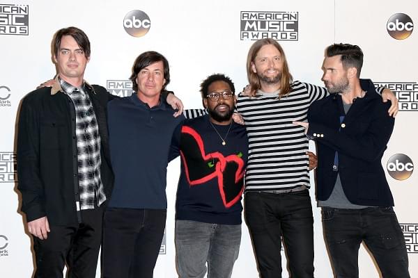 Maroon 5 Teasing New Songs In A Live Performance