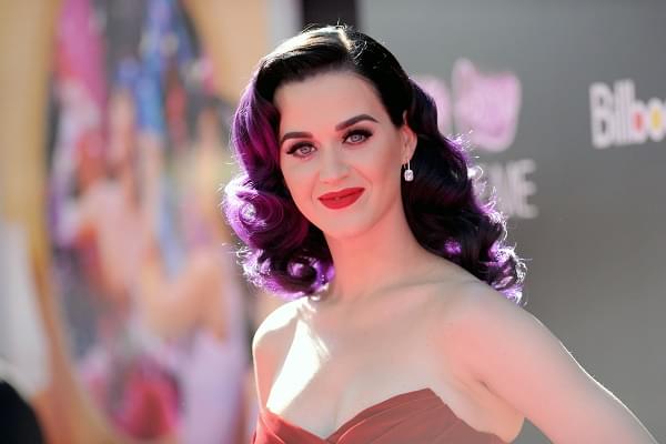 Katy Perry Celebrates Breastfeeding With Custom Dress On American Idol [LOOK]