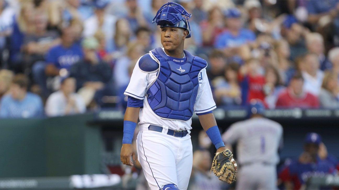 Salvador Perez Injured After Slipping While Carrying Luggage