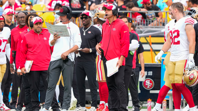 Kyle Shanahan discusses philosophy on when to take players out in big wins