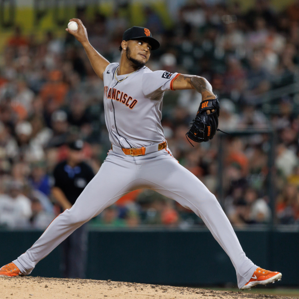 Giants ship off Doval, Yastrzemski in final minutes before deadline