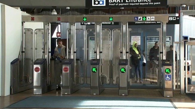 BART Begins Replacing Fare Gates at SF Civic Center Station