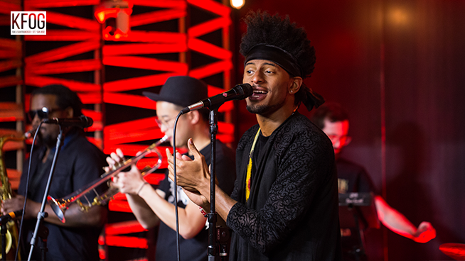 KFOG Private Concert: Con Brio – “Money”