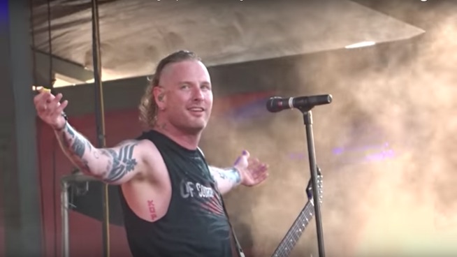 Crowd chants ‘F**k Nickelback’ at Stone Sour concert