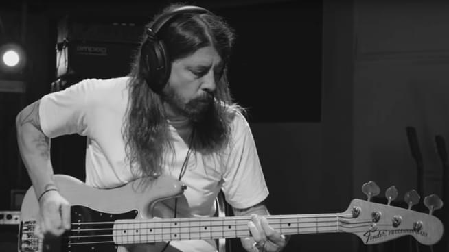 Dave Grohl announces solo project and mini-documentary ‘Play’