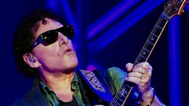 Journey’s Neal Schon Is Recovering From Emergency Gallbladder Surgery