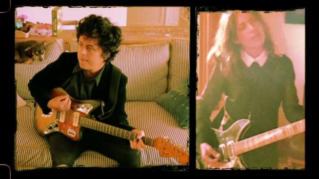 Billie Joe Armstrong teams up with Susanna Hoffs of The Bangles for “Manic Monday” cover