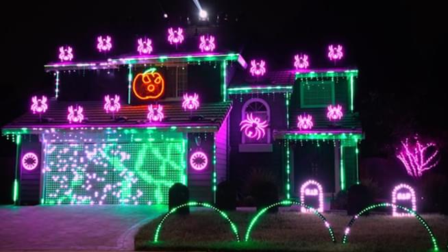 Lamont & Tonelli Talk With the Guy Behind the Metallica Halloween Light Show