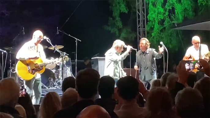 Eddie Vedder Joins The Who On Stage For Cancer Benefit
