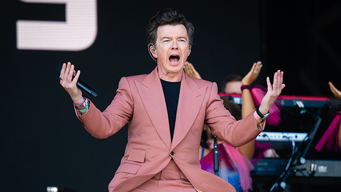 Rick Astley Covers AC/DC During Glastonbury Set