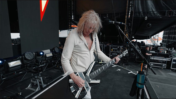 Def Leppard Shares Behind-The-Scenes Footage of World Tour