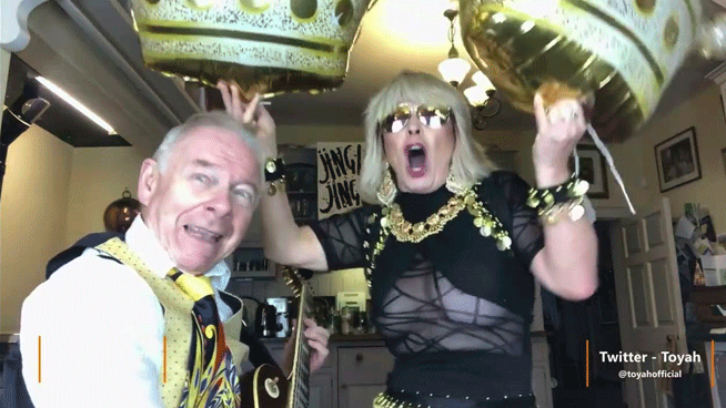 Toyah & Robert Fripp Cover ‘Jingle Bell Rock’