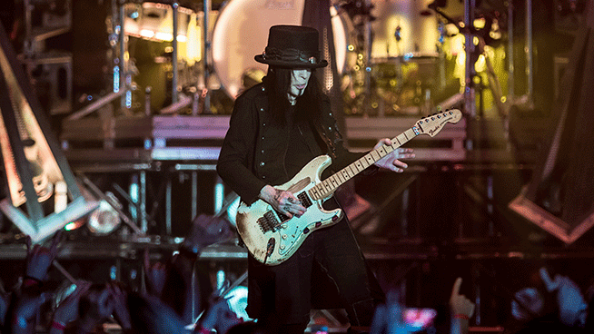 Mick Mars Says He Will Write His Autobiography When He Is Dying