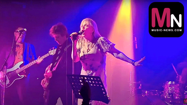 Courtney Love Joins Billie Joe Armstrong’s Cover Band In London