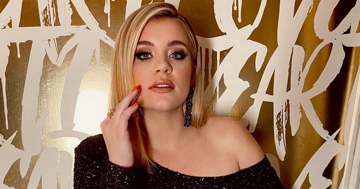 Lauren Alaina Scores a Million Followers – and Rewards Her Fans