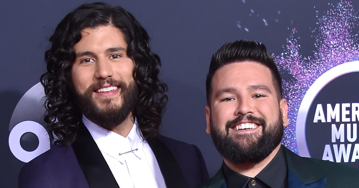 Watch Dan + Shay Perform “I Should Probably Go to Bed” at the American Music Awards