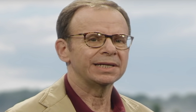 Actor Rick Moranis sucker punched while walking in NYC