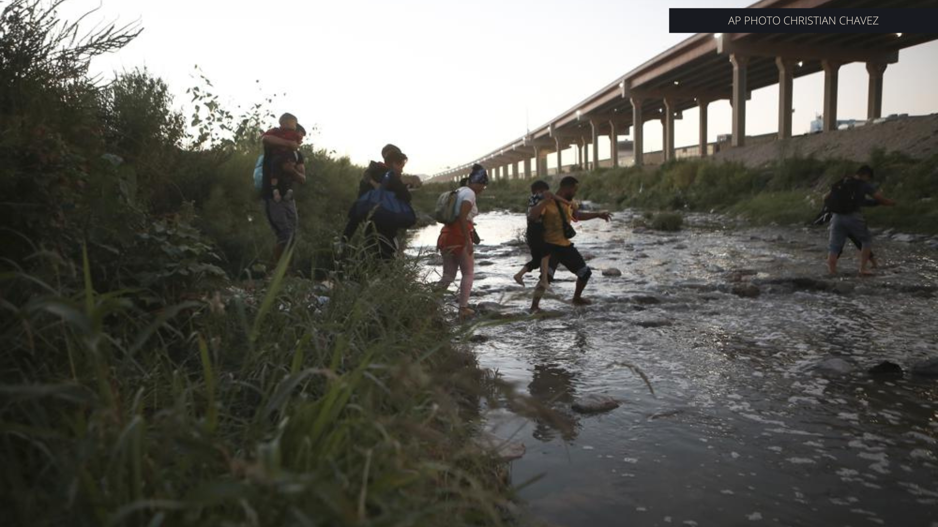 Illegal Border Crossings to US from Mexico Hit Annual Hight
