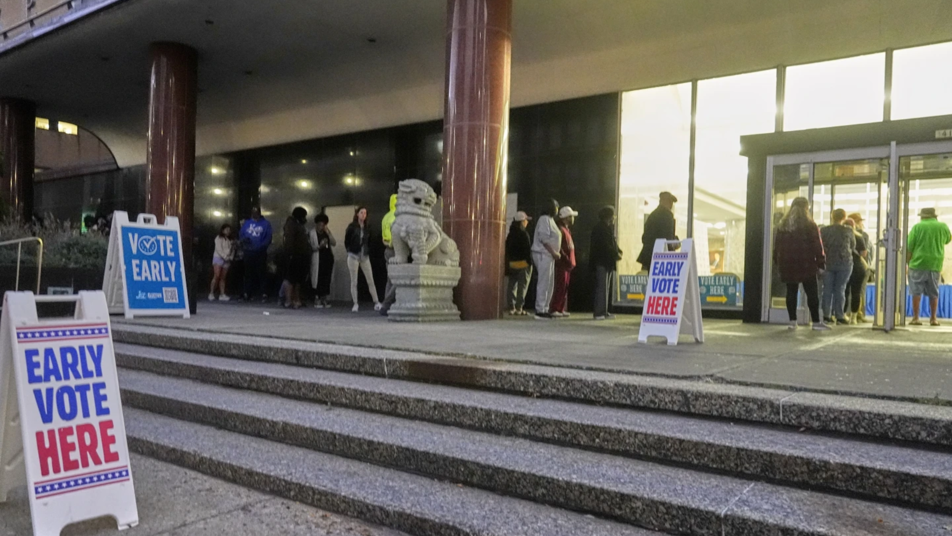 Wisconsin sees high turnout on the first day of in-person absentee voting