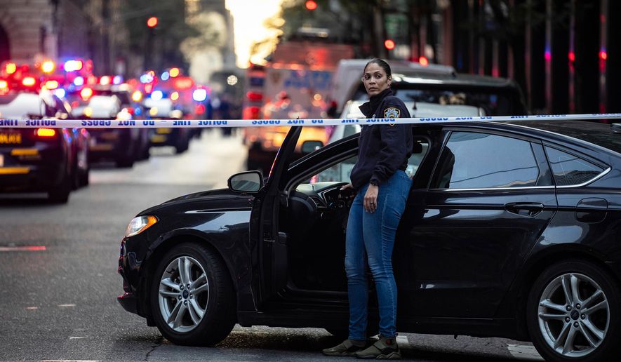 Gunman Kills 4 in Manhattan Office Before Taking Own Life