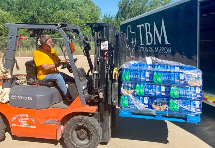 North Texas Organization Heads South with Truckload of Supplies for Asylum Seekers
