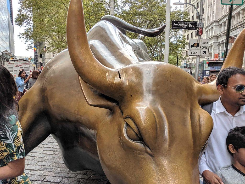 A Dallas man has attacked a famous New York City statue