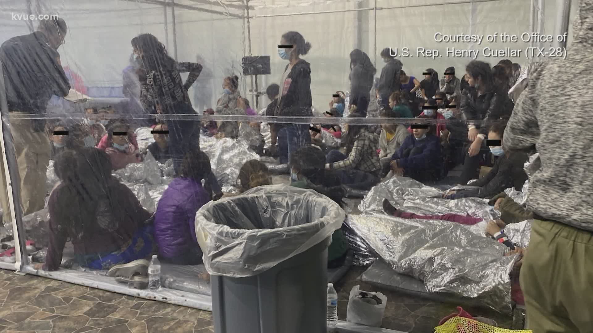 Report: Federal Worker at Migrant Facility in Texas Collapsed & Died