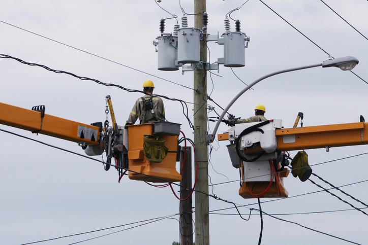 Thousands of North Texans Lose Power in Severe Storms