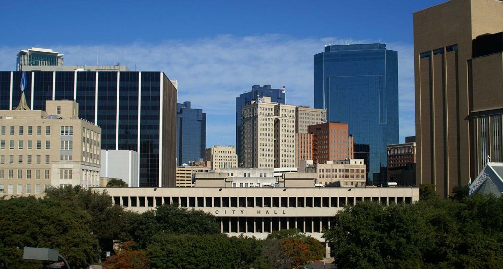 Fort Worth Mayor and Council Members Seek Higher Pay, Voters to Decide
