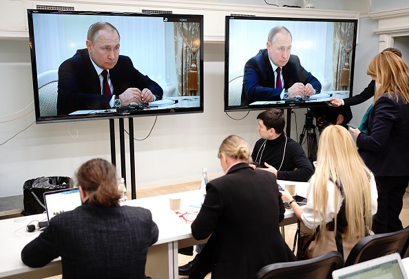 Russia Says Some Forces Pulling Back Amid Ukraine Crisis; Talks Continue