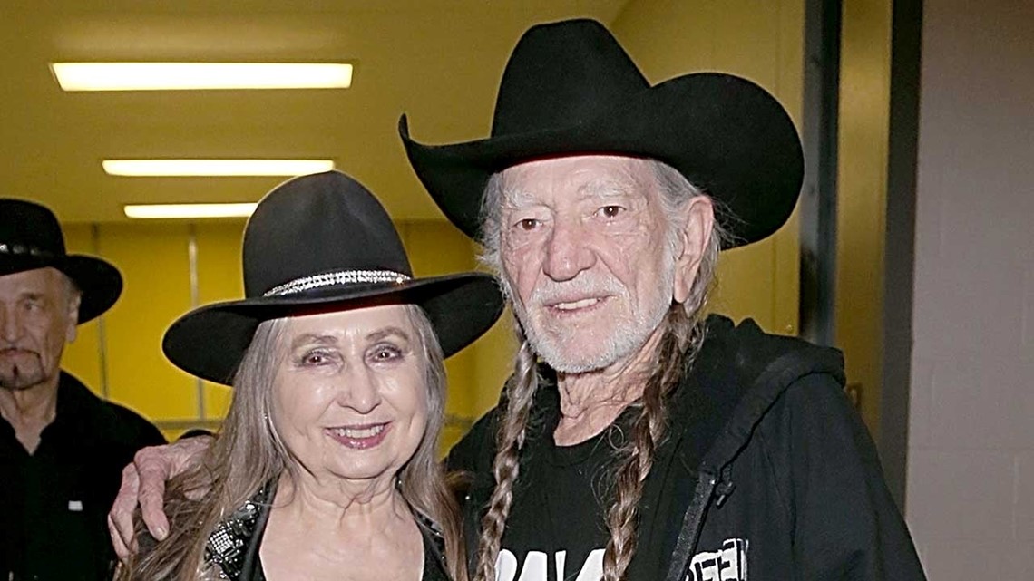 Willie Nelson Loses His Older Sister