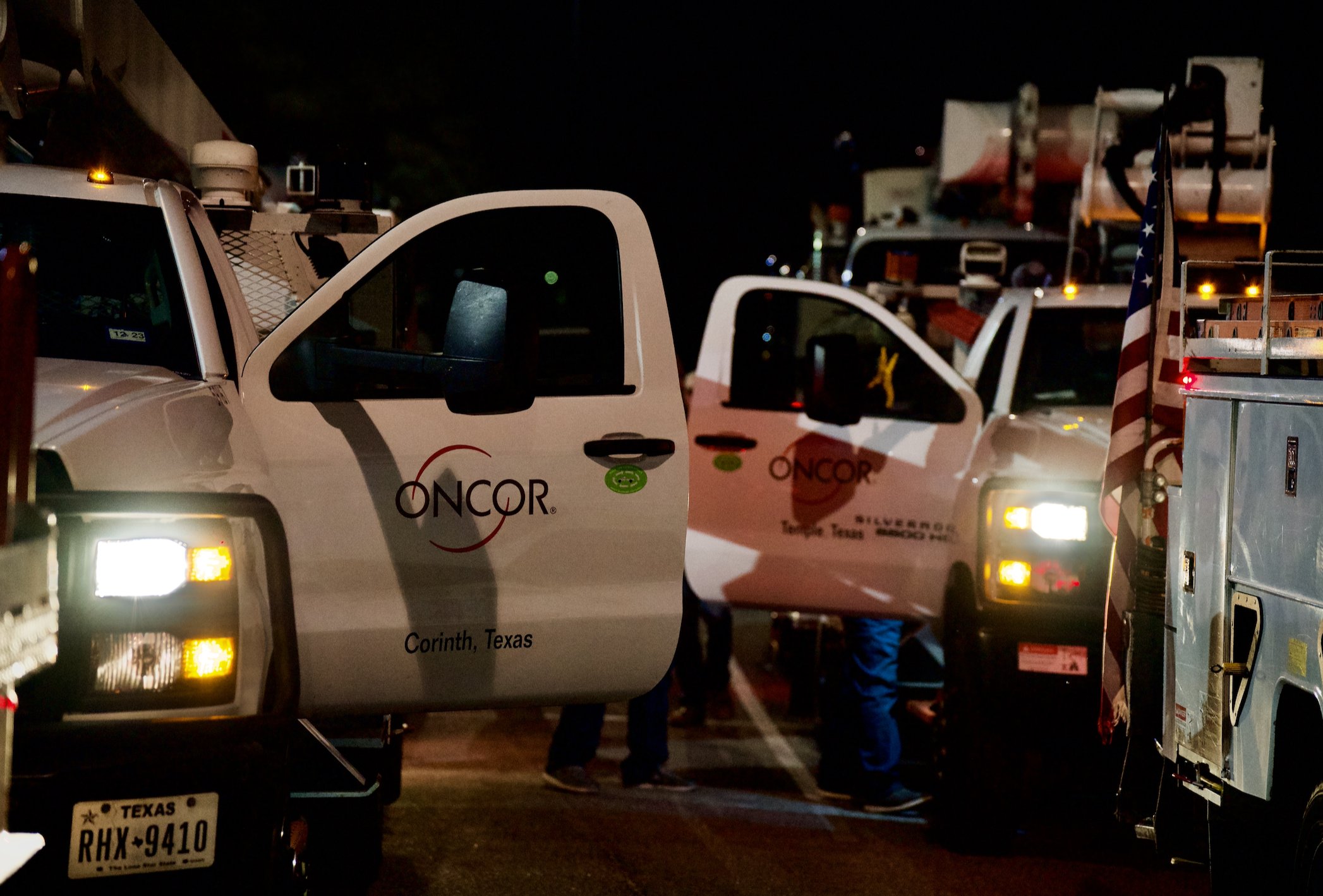 500 Oncor Employees & Contractors Get to Work in Florida in the Wake of Hurricane Ian