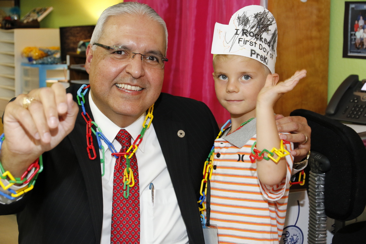 Arlington ISD Superintendent Announces Retirement