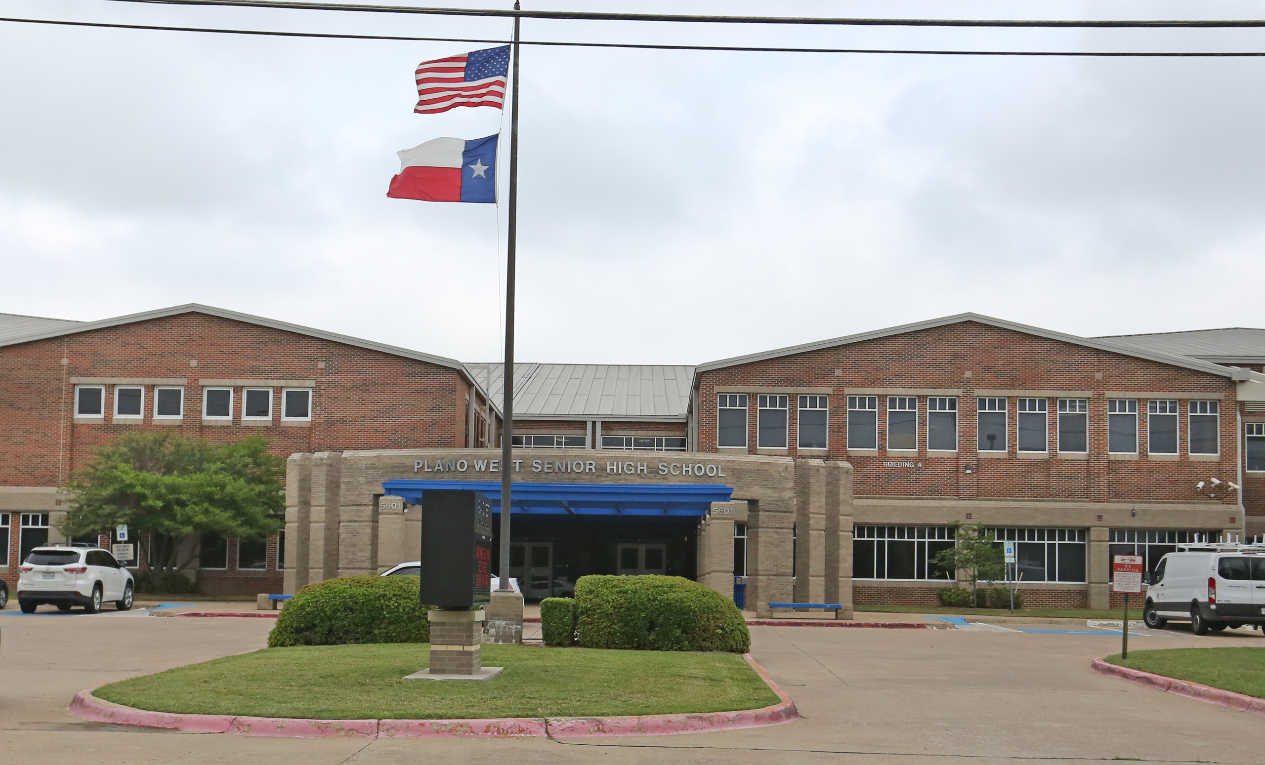 A/C Problems Cancel Classes At Plano West High School