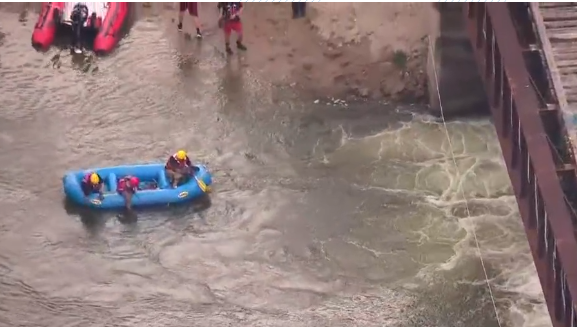 Man Drowns, 3 Rescued While Kayaking in the Trinity River