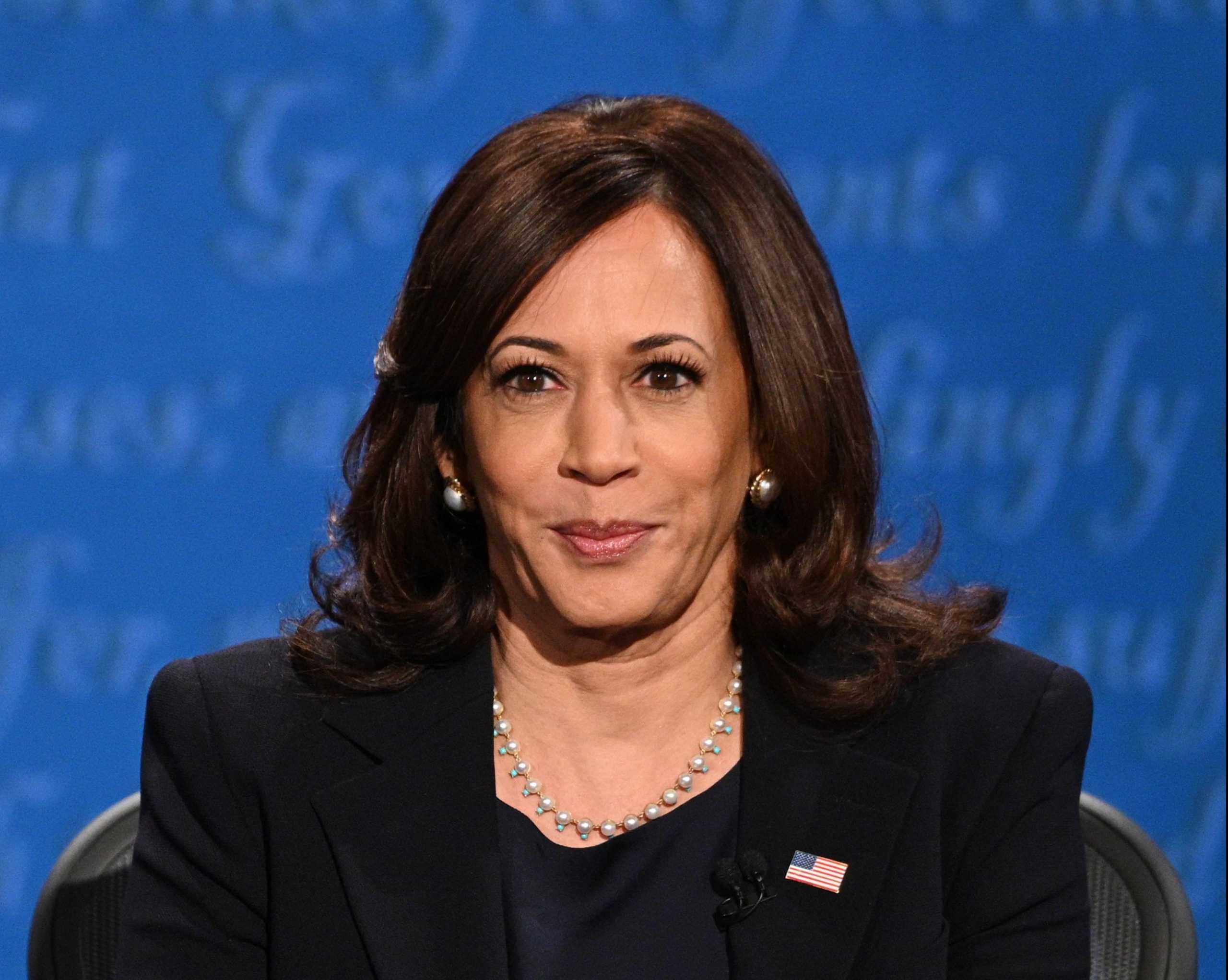 Kamala Harris Invites Voters to Chart a ‘new Way Forward’ as She Accepts Democratic Nomination