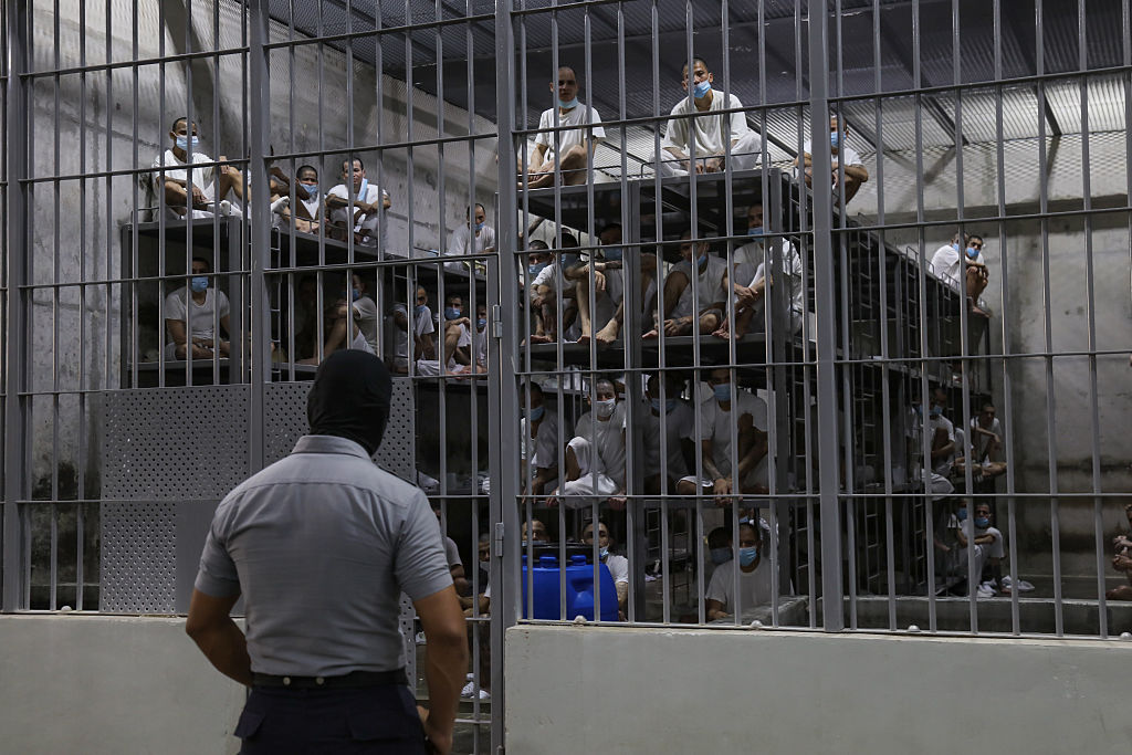 Appeals Court Tosses Judge’s Contempt Finding Against Trump Administration in Prison Deportations