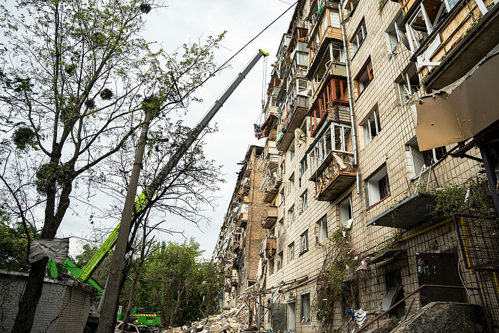 Russian Glide Bomb Attack in Eastern Ukraine Kills 24 People Collecting Their Pensions